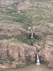 Cascading waterfall: full view